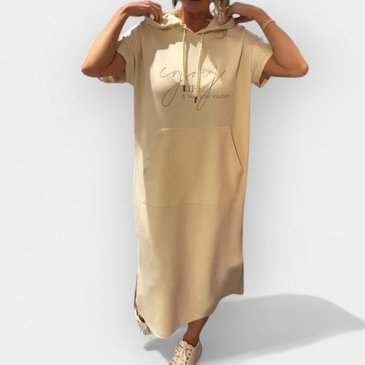 Kapuutsiga dressipluus mugavuseks ja stiiliks.