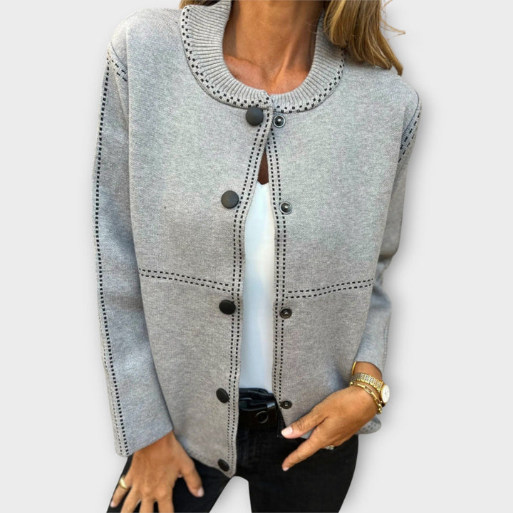 Elegantne jakk peente detailidega.