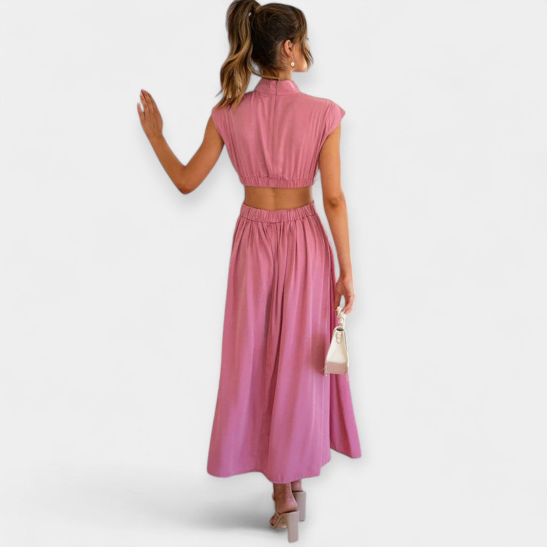 Elegantne vabaaja kleit mugavaks kandmiseks.