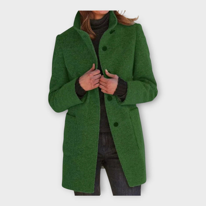 Elegantne mantel ajatu disainiga