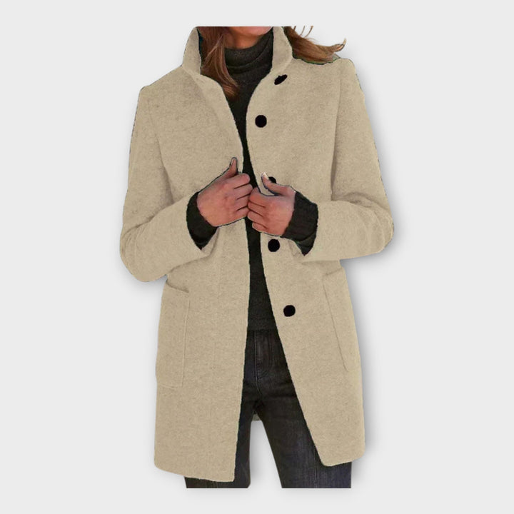 Elegantne mantel ajatu disainiga