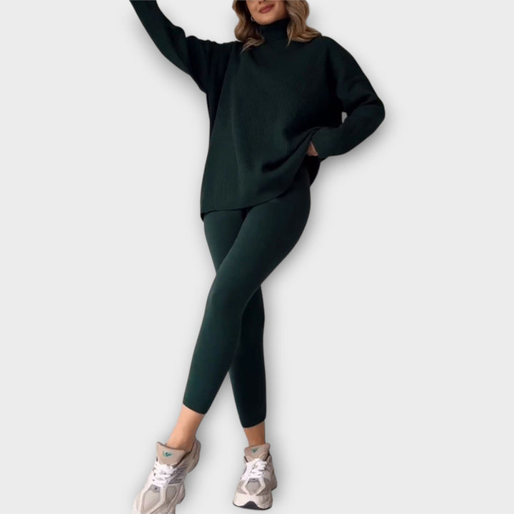 Moodne kootud komplekt stiilse välimusega