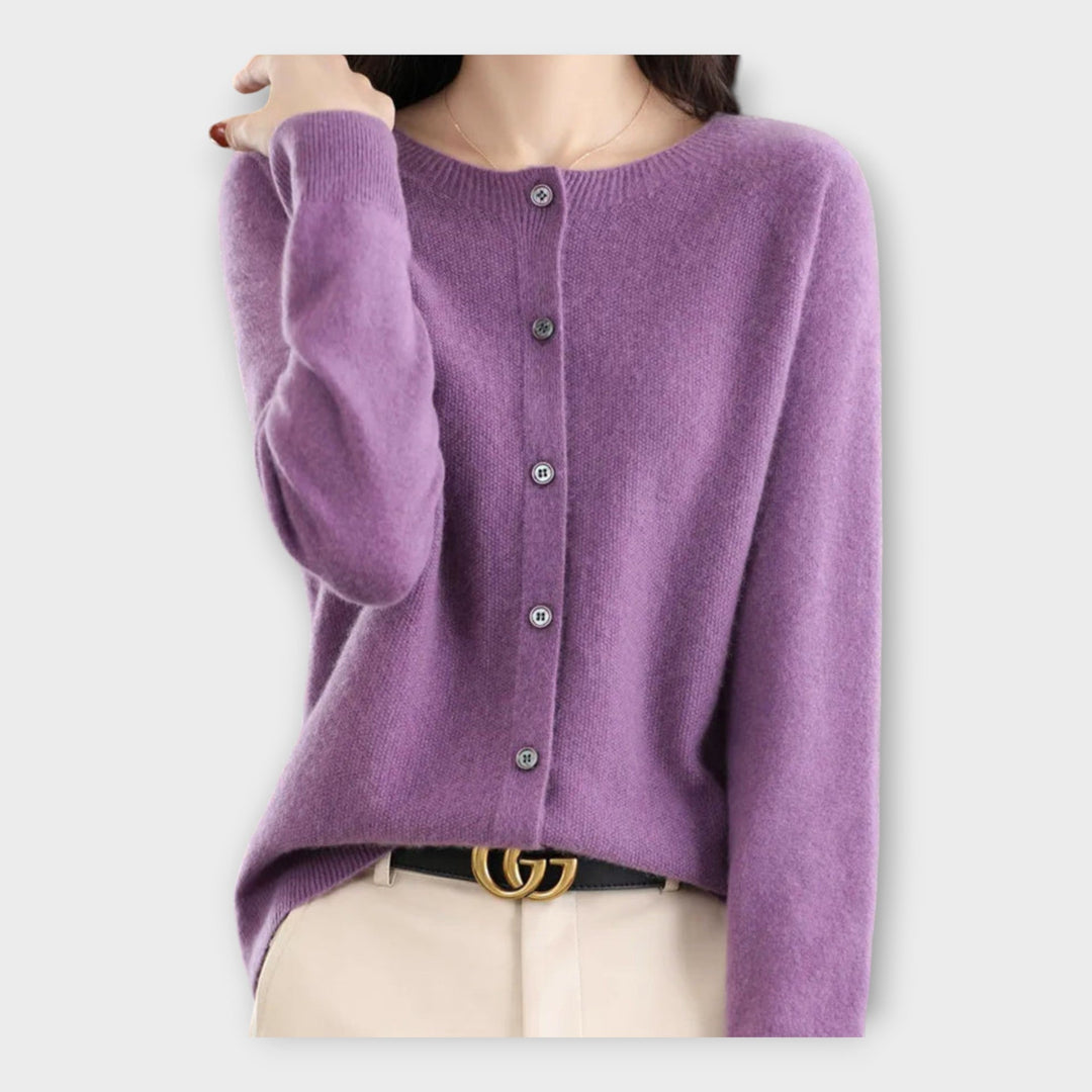 Elegantne nööpidega kardigan - stiilne ja mugav valik.