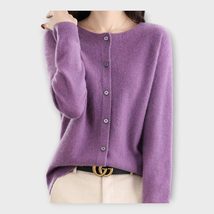 Elegantne nööpidega kardigan - stiilne ja mugav valik.