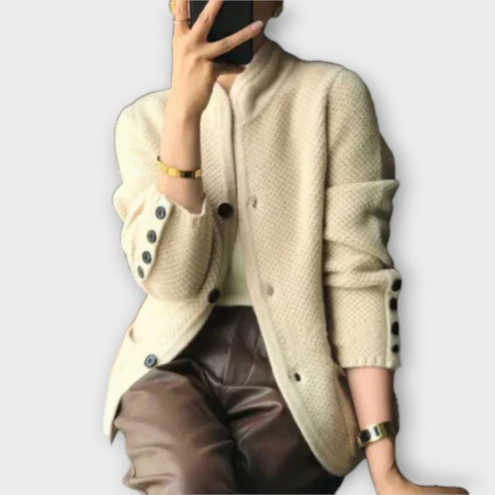 Alissa stiilne ja mugav kardigan.