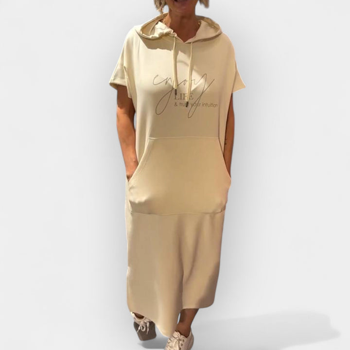 Kapuutsiga dressipluus mugavuseks ja stiiliks.