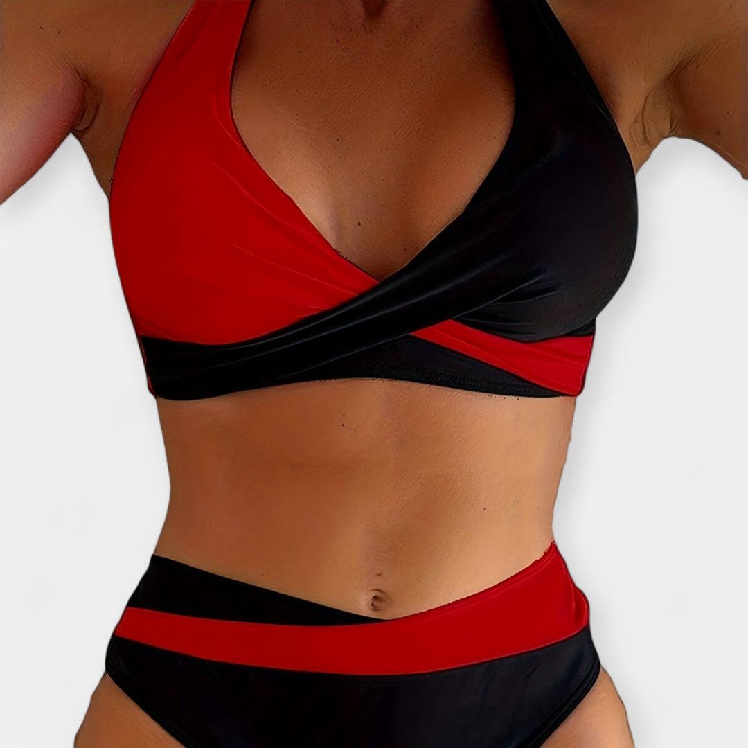 Risti kaelaga bikiinid mugavaks rannapäevaks