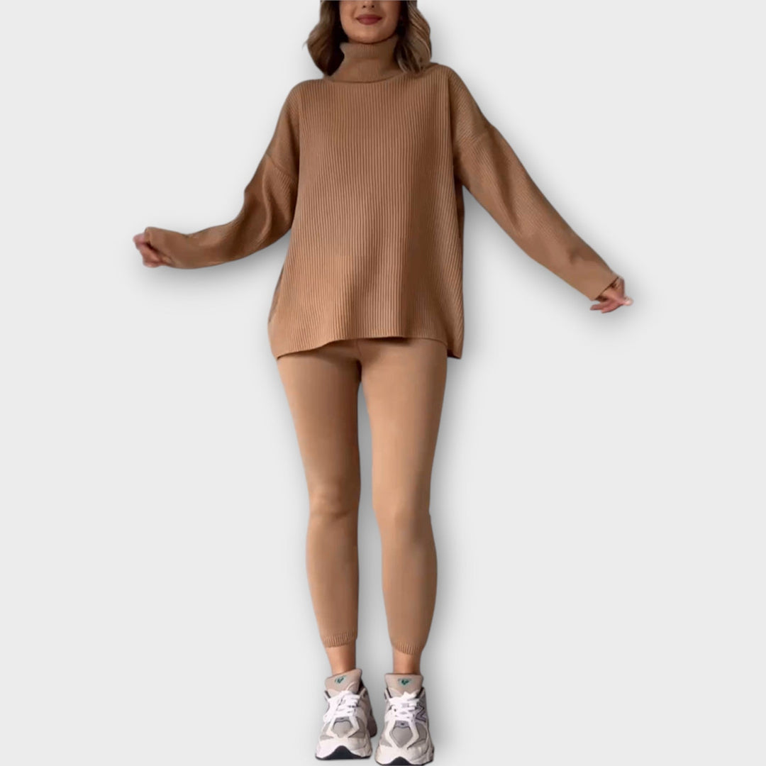 Moodne kootud komplekt stiilse välimusega