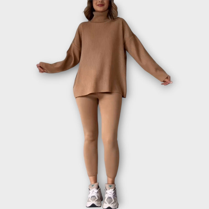 Moodne kootud komplekt stiilse välimusega