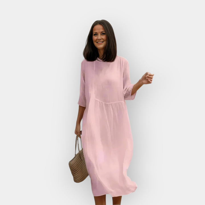 Meelitav kleit kõhupiirkonna kattega