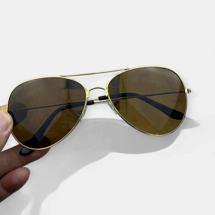 Retro peegelprillid – stiilne kaitse päikese eest.