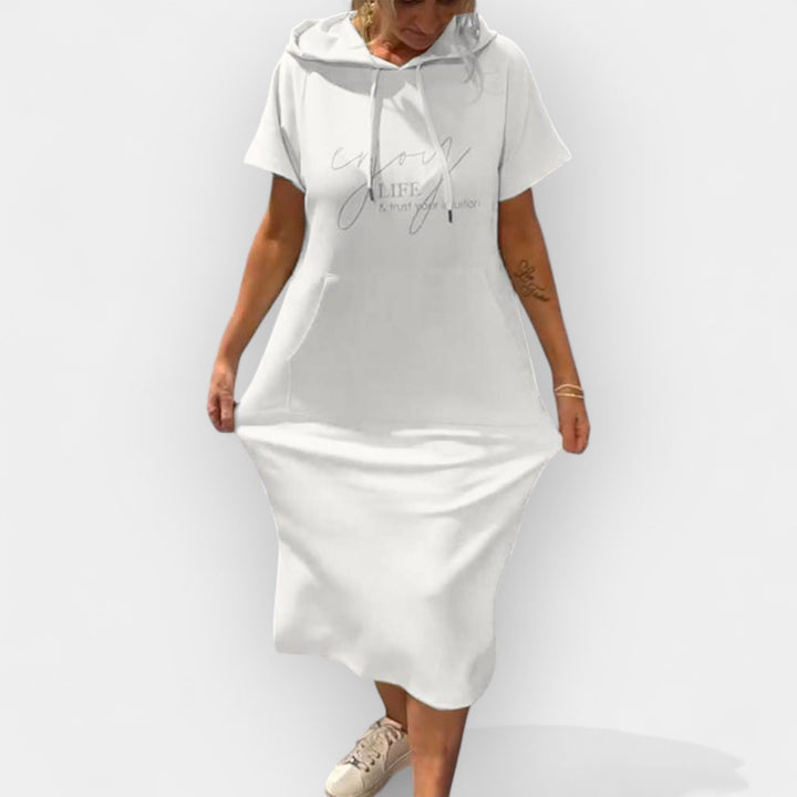 Kapuutsiga dressipluus mugavuseks ja stiiliks.