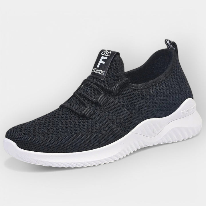 Kerged ortopeedilised jalanõud mugavaks käimiseks.