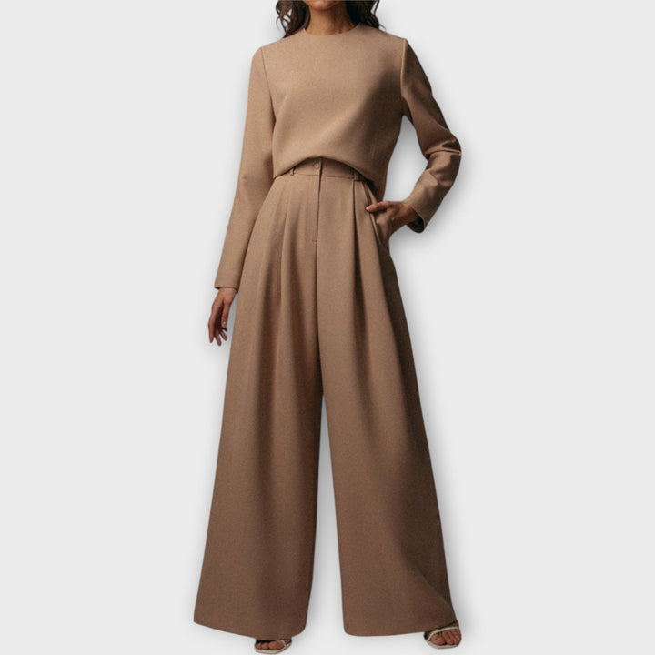 Elegantne komplekt ajatu stiiliga ja lihtsuse nautimiseks.