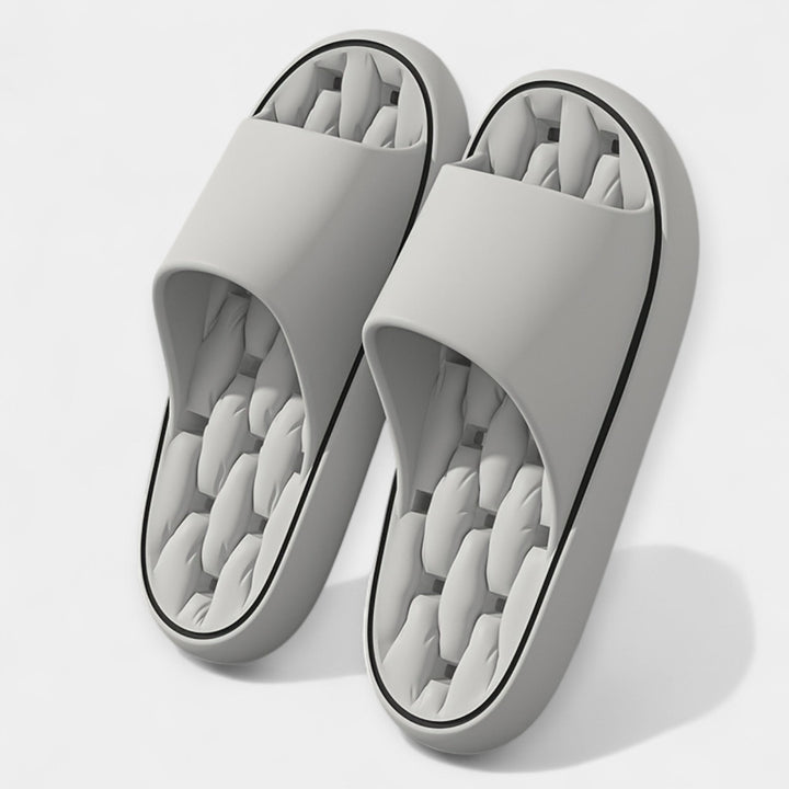 Suvised libisemiskindlad sussid mugavaks jalutamiseks