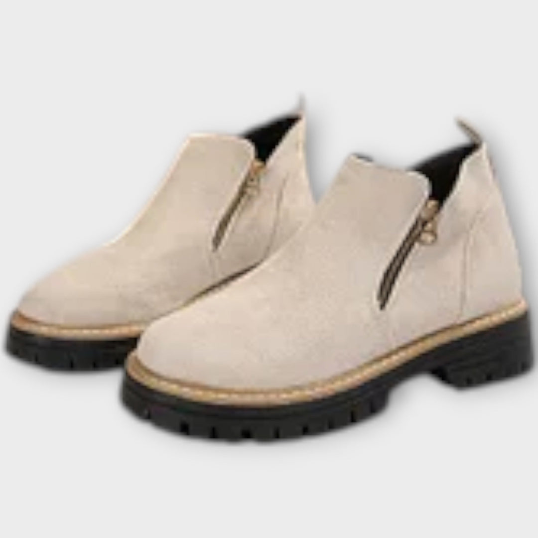 Elegantne basseinipadi mugavaks ja stiilseks lõõgastumiseks.