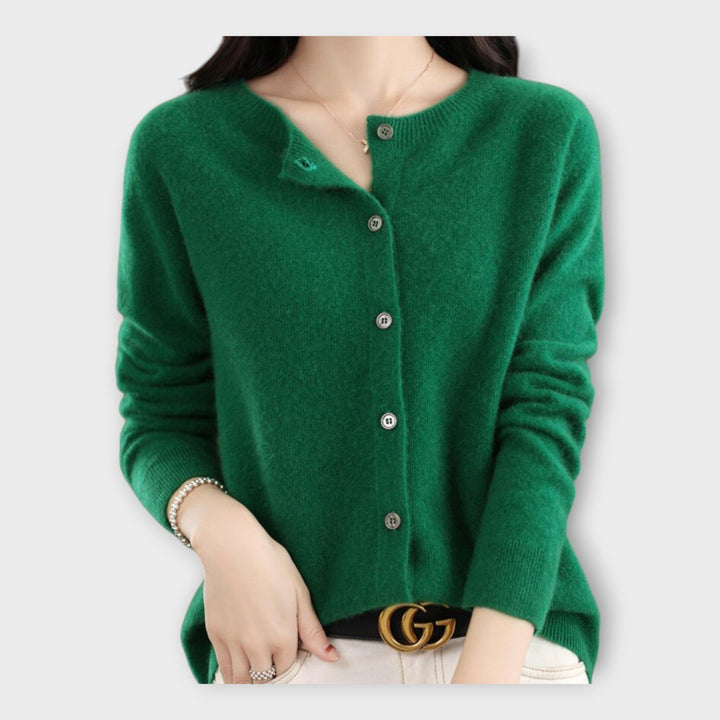 Elegantne nööpidega kardigan - stiilne ja mugav valik.