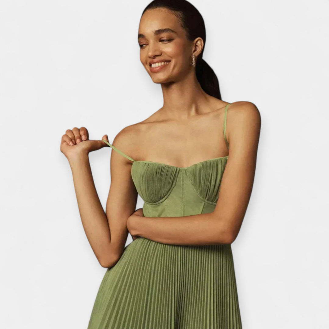 Plisseeritud midi kleit elegantse tülliga