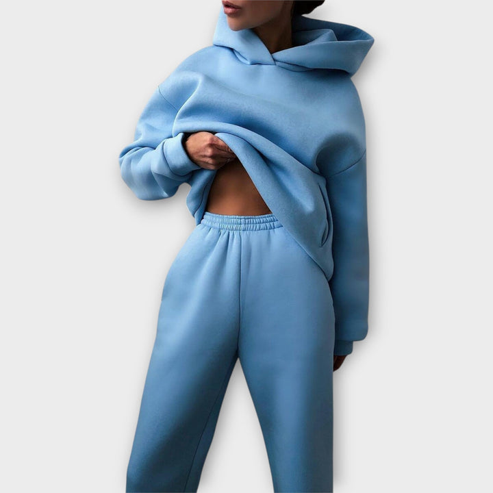 Kapuutsiga komplekt mugavuse ja stiili jaoks