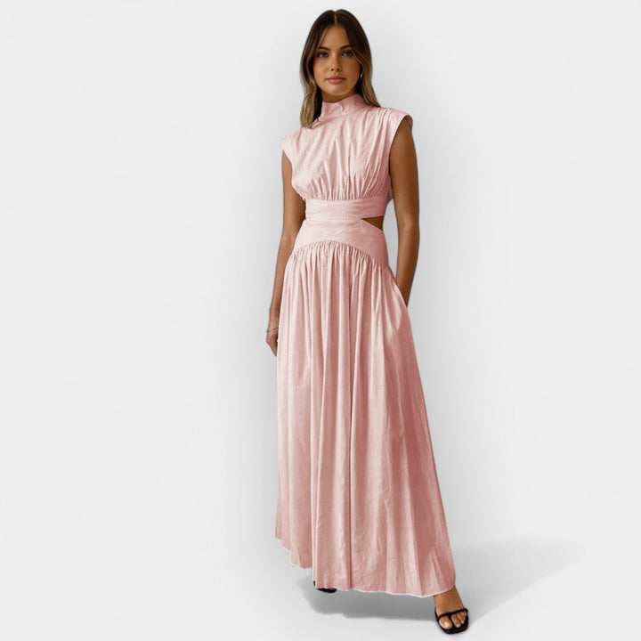 Elegantne kleit unikaalse lõikega ja detailidega