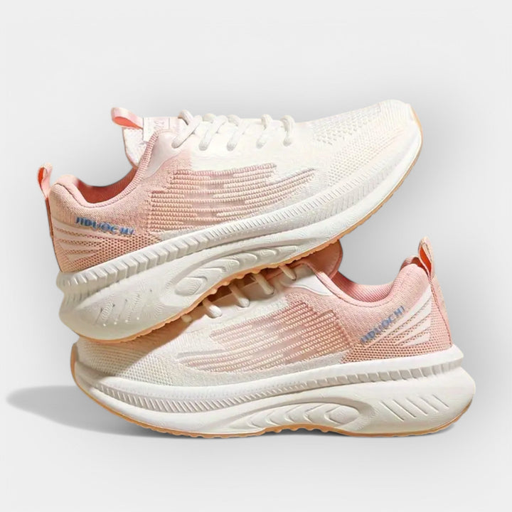 Anatoomilised spordijalatsid mugavuse ja toe jaoks.