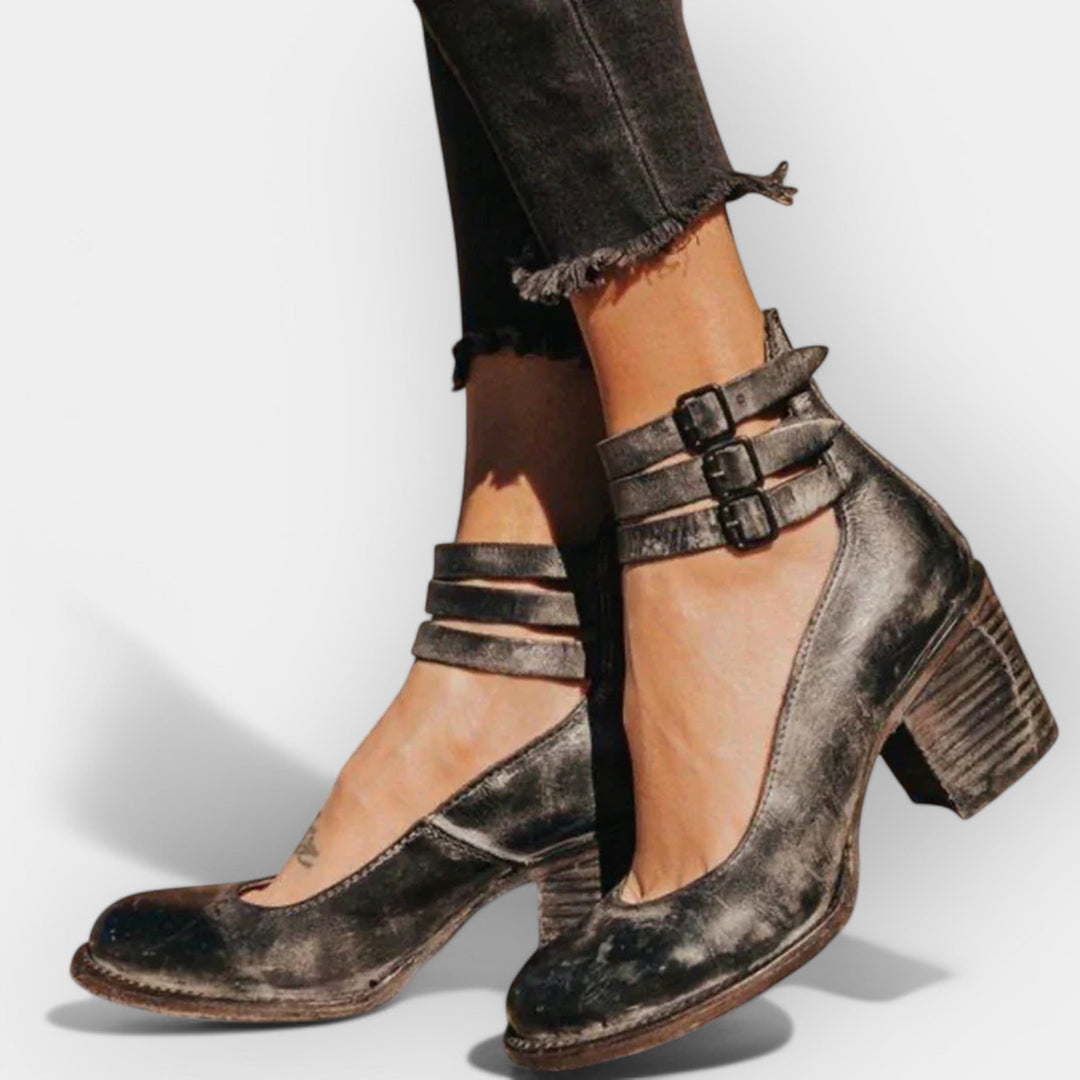 Pehmed kontsaga sandaalid mugavuseks ja stiiliks.