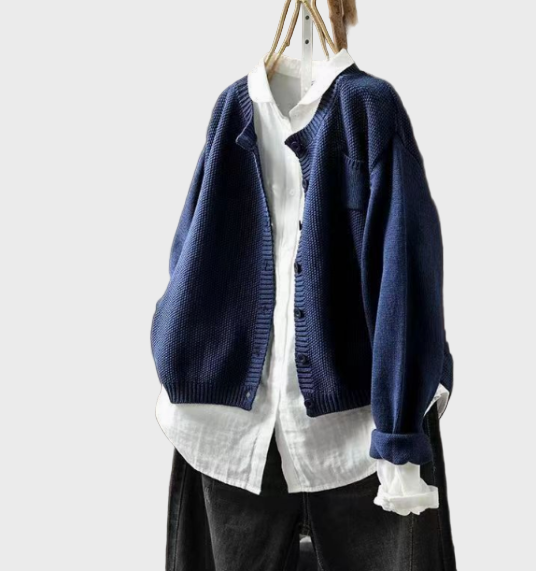 Pehme kootud vest mugavuseks ja soojuseks.