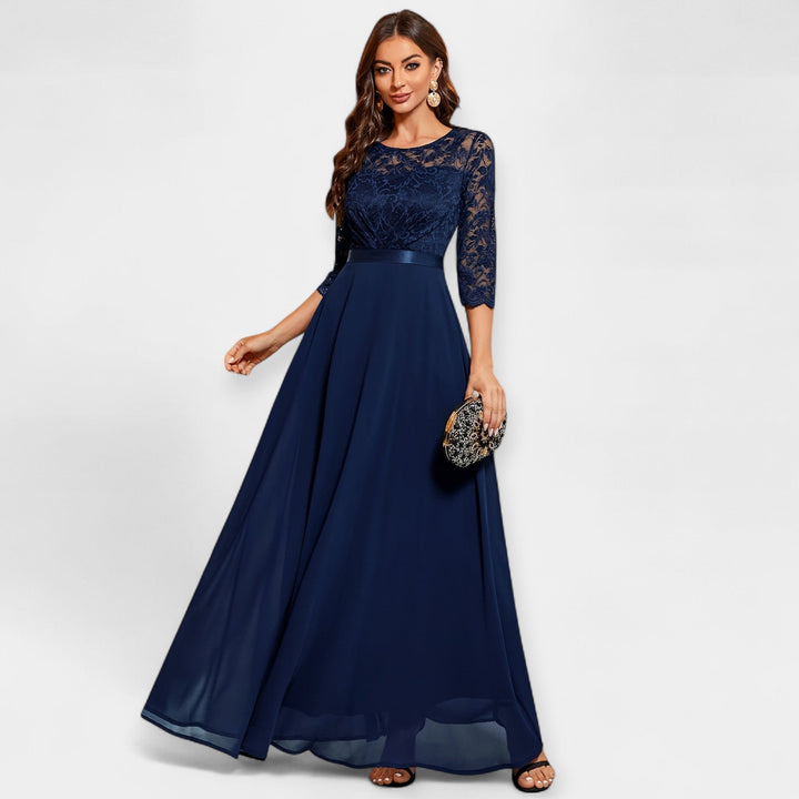 Pitsiline kleit elegantseks ja naiselikuks välimuseks.