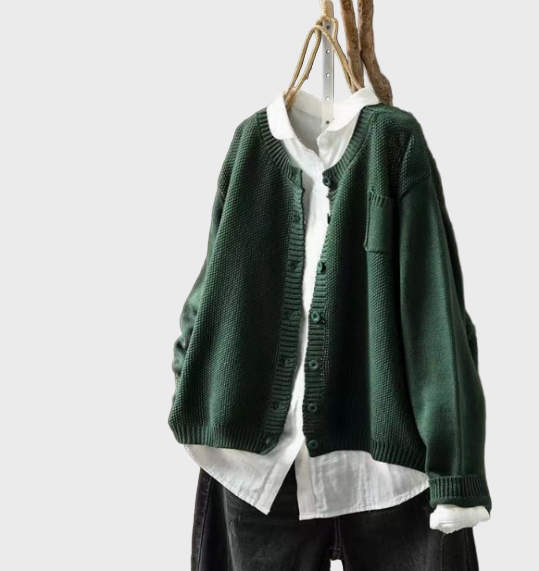 Pehme kootud vest mugavuseks ja soojuseks.