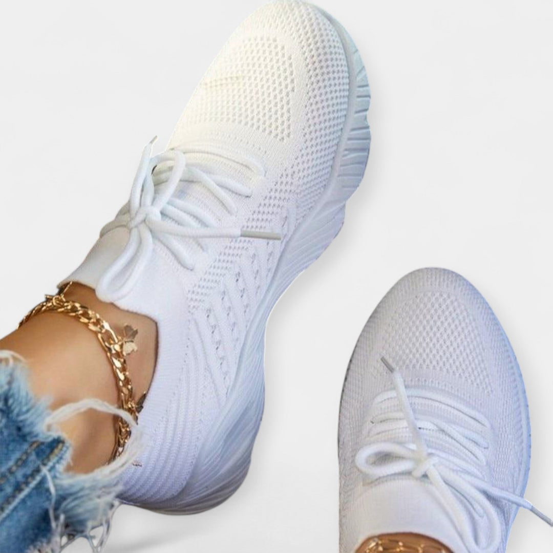 Sportlikud mugavad tossud igapäevaseks kasutamiseks.