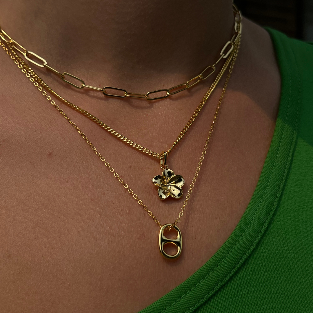 Hibiskus kaelakee - unikaalne ja stiilne aksessuaar.