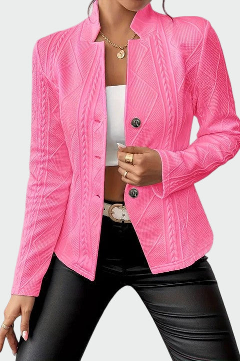 Ajatu joonega jakk – stiilne ja mitmekülgne valik.