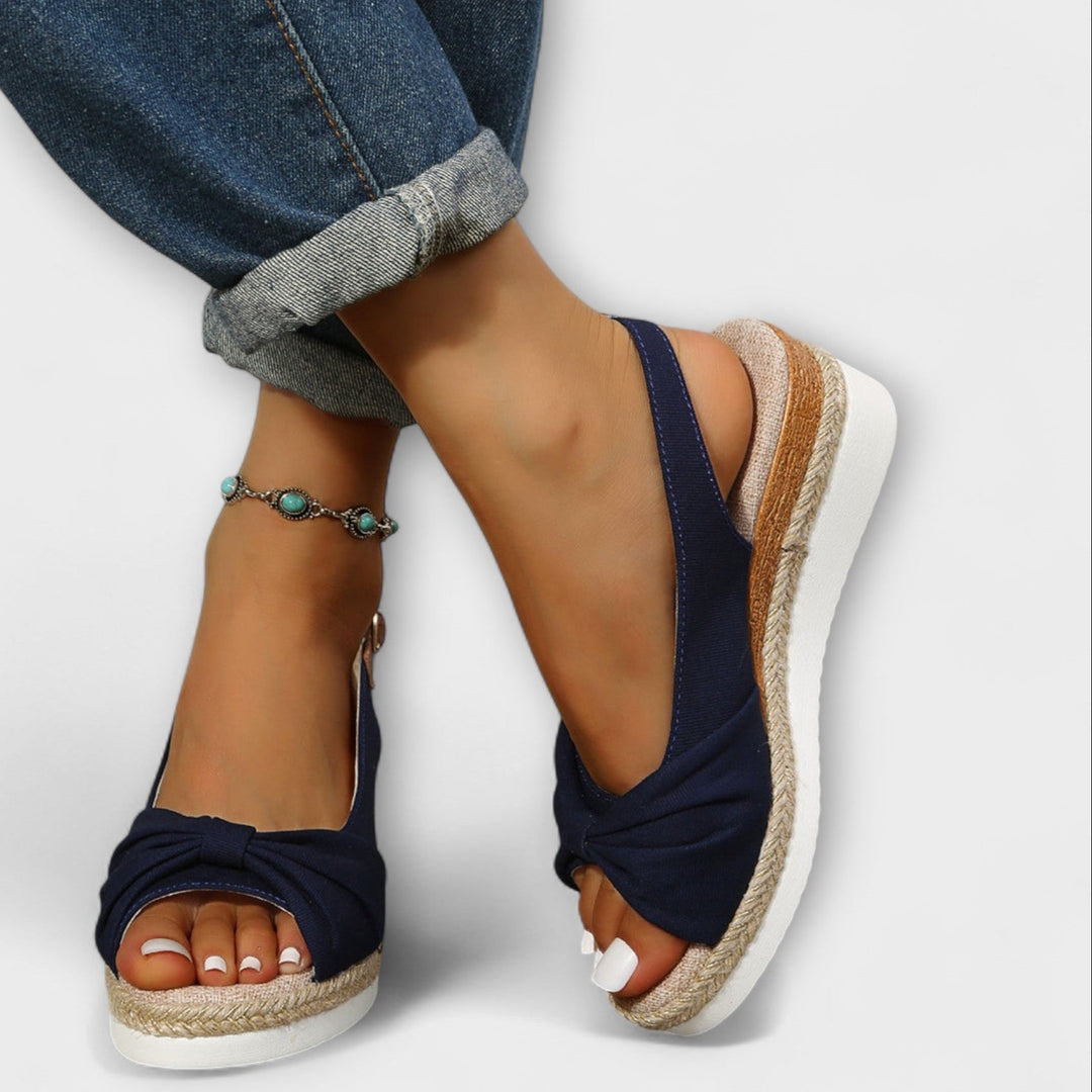 Suvised sandaalid mugava lipsuga