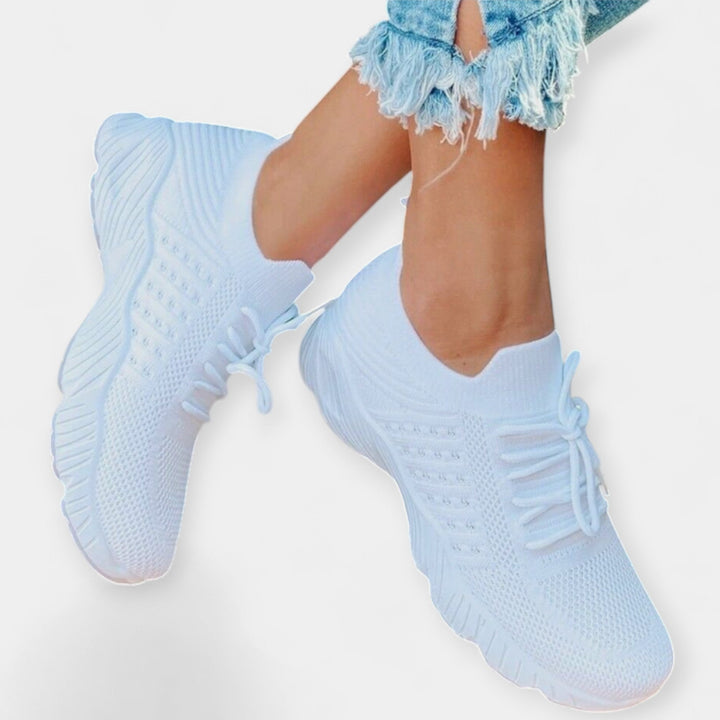 Sportlikud mugavad tossud igapäevaseks kasutamiseks.