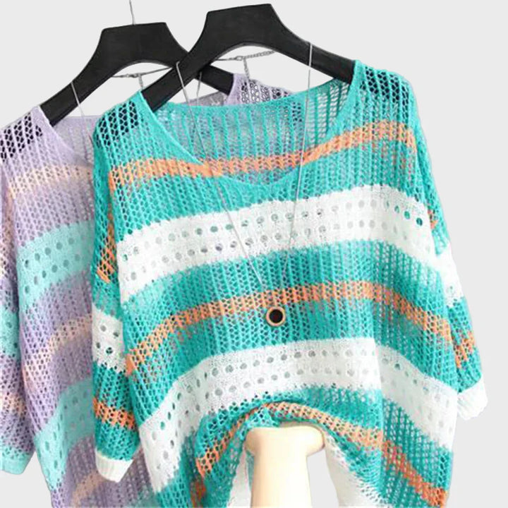 Kerge kootud top avadega mugavuseks.