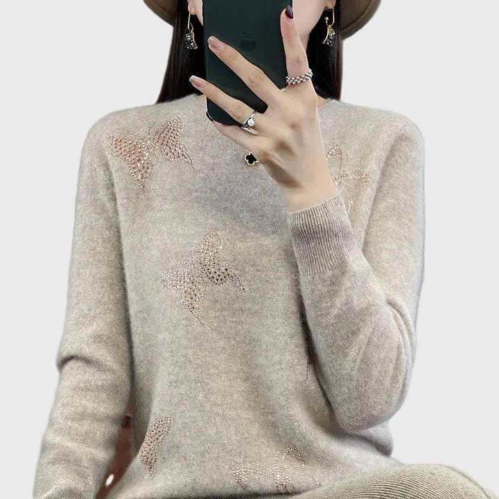 Kootud kilpkonn liblikamustriga soe ja stiilne.