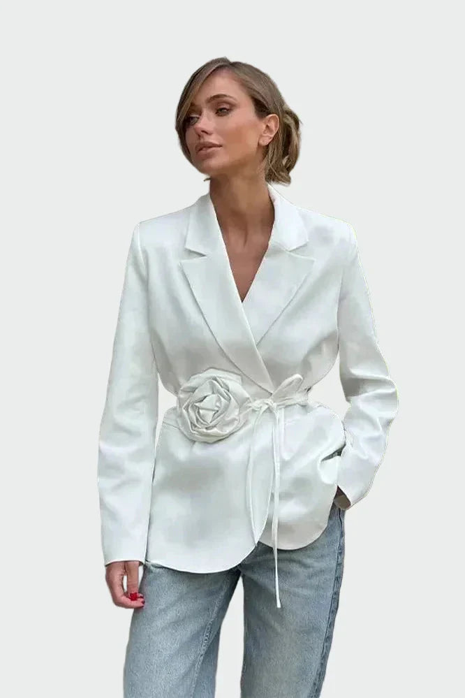 Laitmatu joonega jakk – stiilne ja kvaliteetne valik.