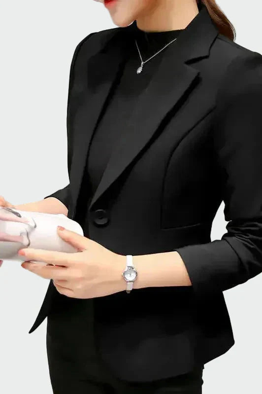 Ideaalse vormiga jakk mugavuseks ja stiiliks.