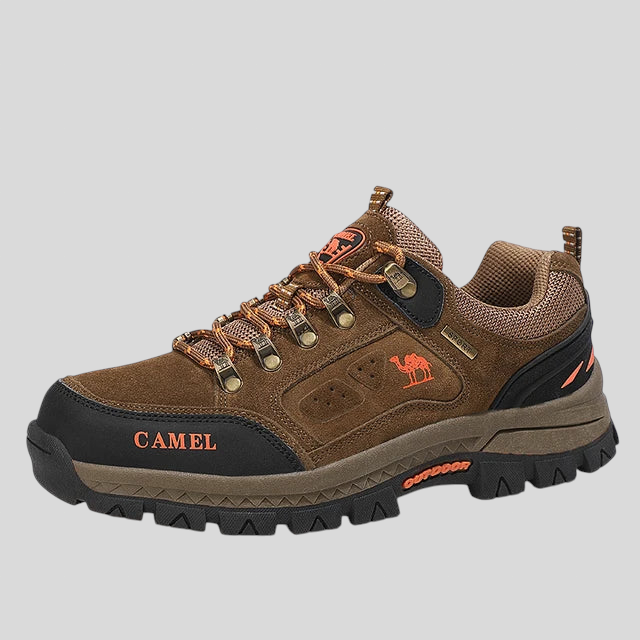 Camel innovatiivsed matkajalatsid mugavuseks ja toetuseks.