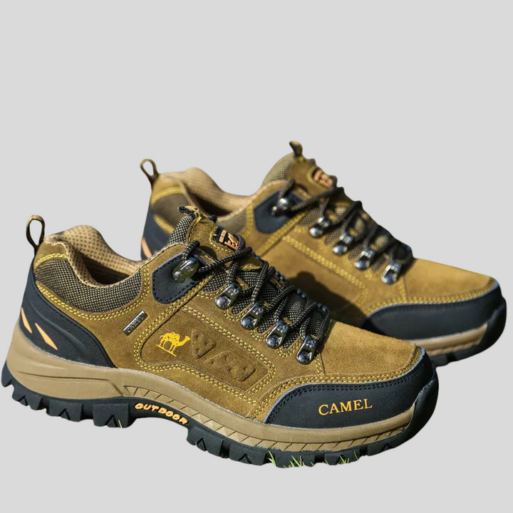 Camel innovatiivsed matkajalatsid mugavuseks ja toetuseks.