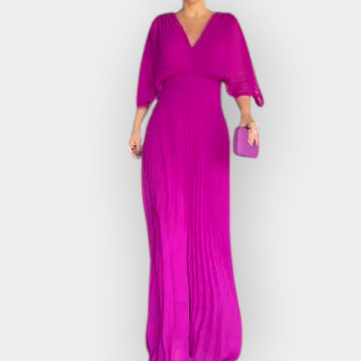 Elegantne volditud kleit naistele – stiilne ja mugav.