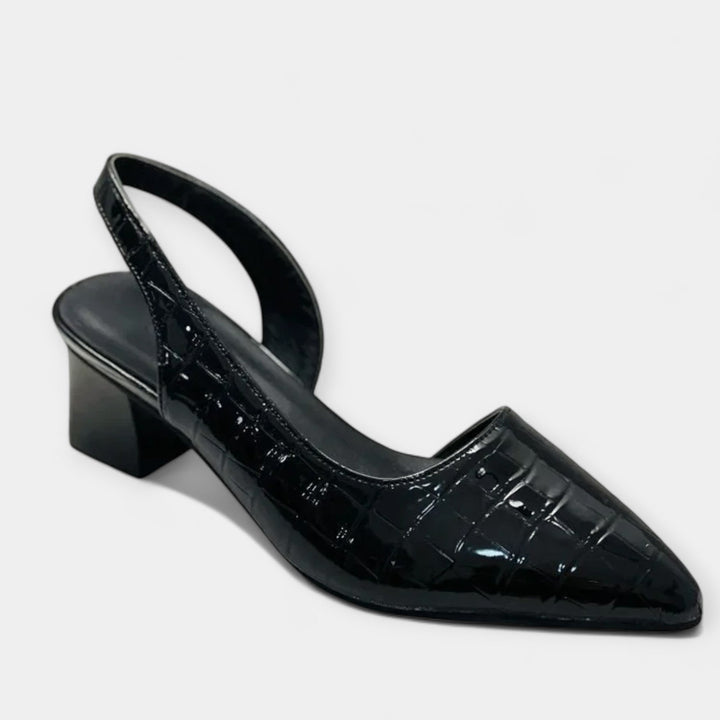 Luksuslikud kontsad elegantse välimusega.