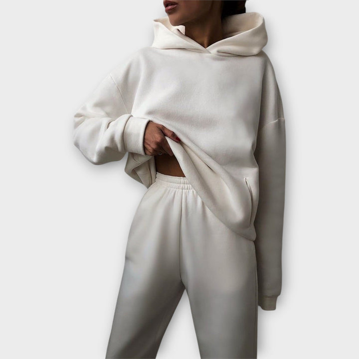 Kapuutsiga komplekt mugavuse ja stiili jaoks