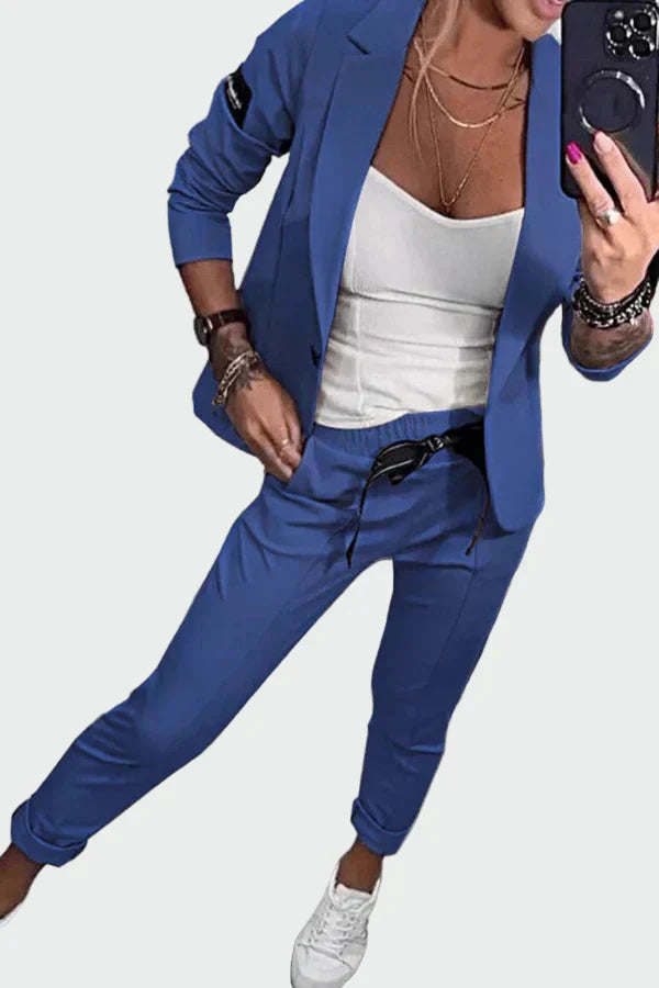 Elegantne kaheosaline ülikonnakomplekt stiilseks välimuseks