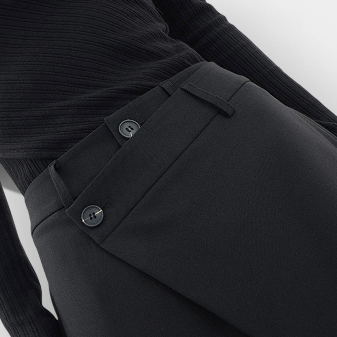 Vabaaja püksid mugavaks ja stiilseks igapäevaseks kandmiseks.