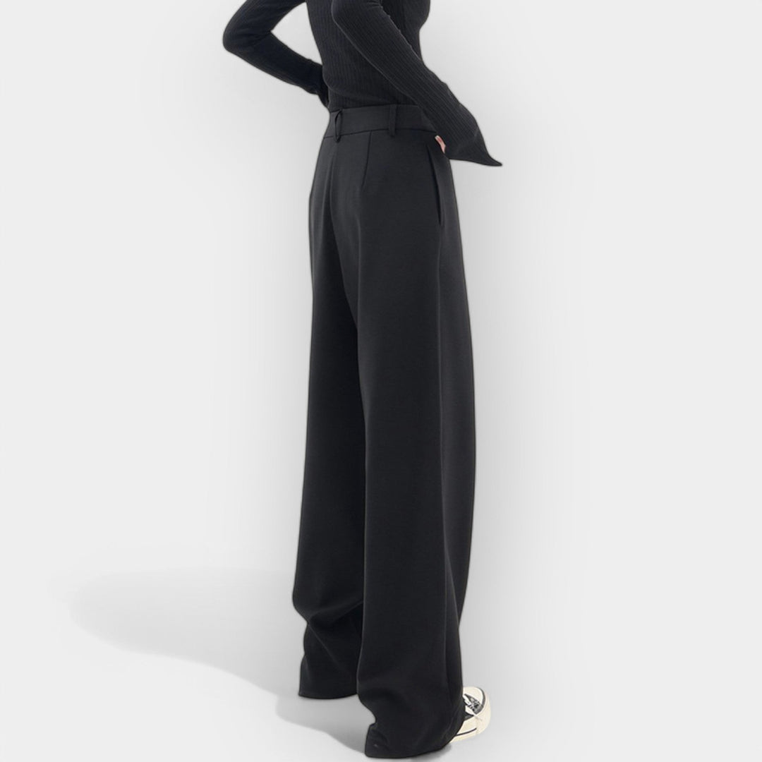 Vabaaja püksid mugavaks ja stiilseks igapäevaseks kandmiseks.