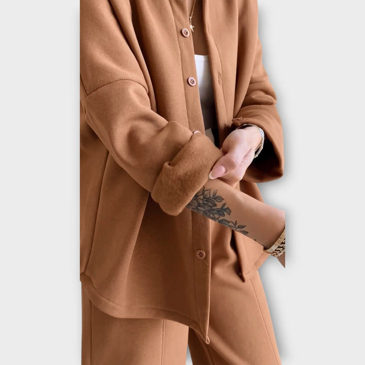 Elegantne nööpide komplekt ja stiilne joon.