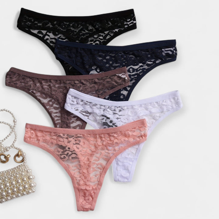 Seksikate stringide komplekt - mugav ja atraktiivne valik.