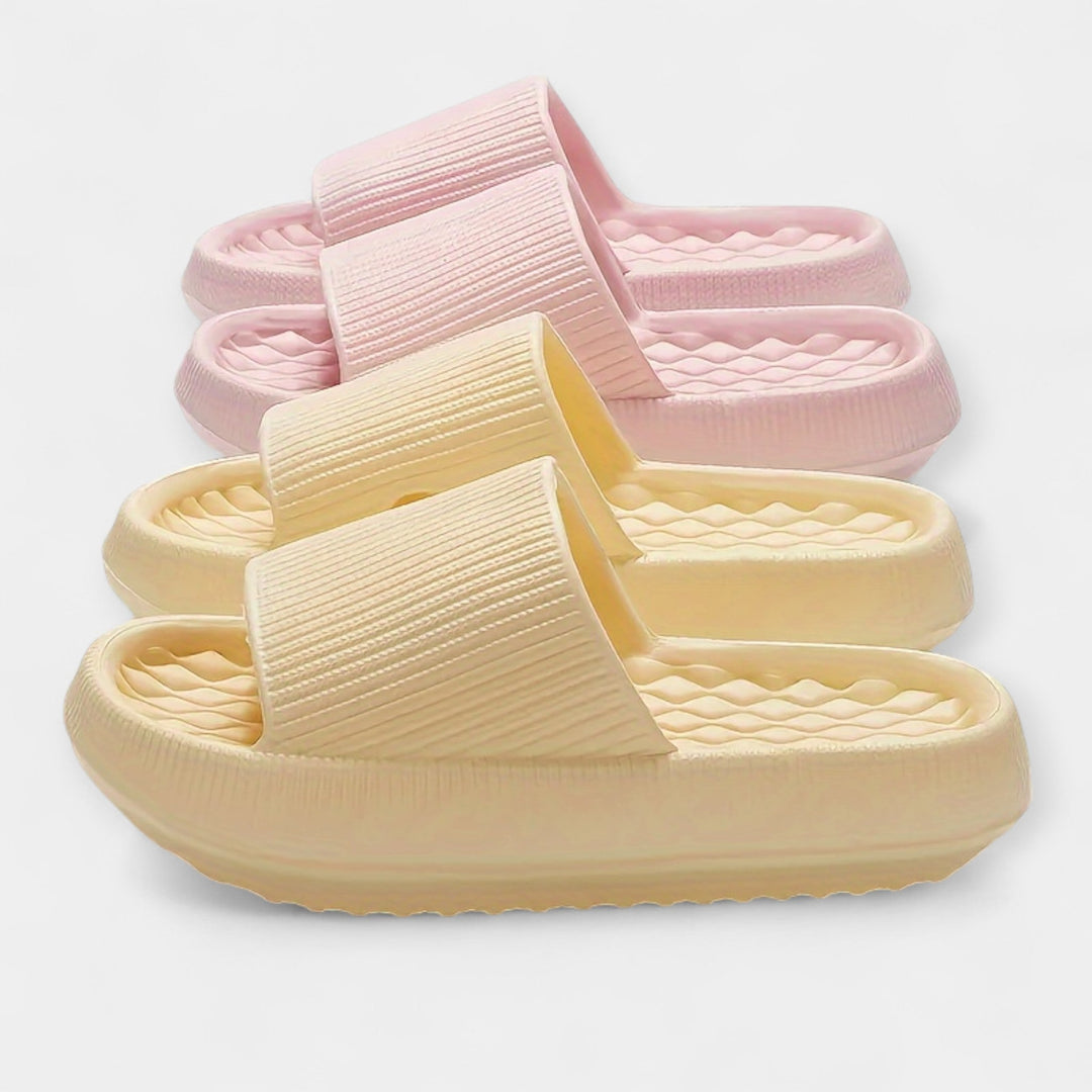 Suvised libisemised – mugavad paksu tallaga sandaalid