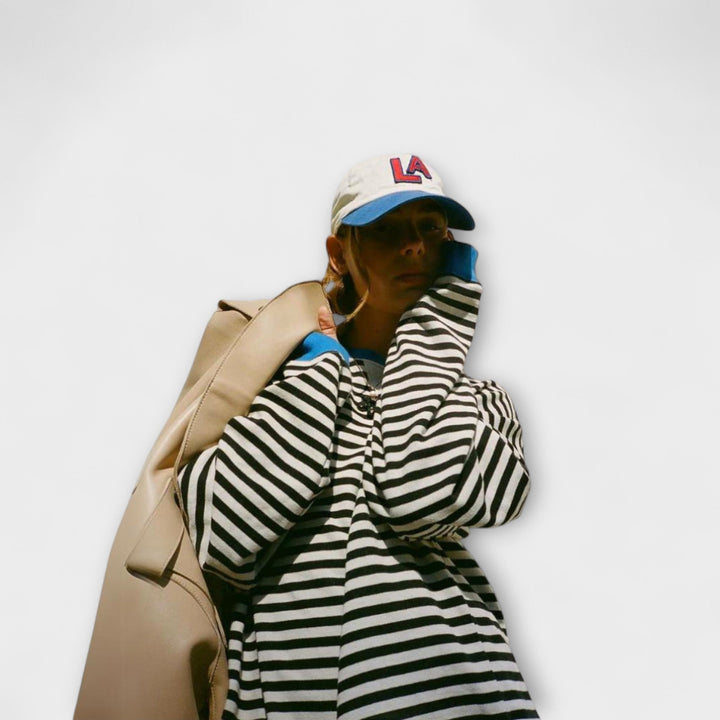 Maarja triibuline ülisuur kampsun mugavuseks ja stiiliks.